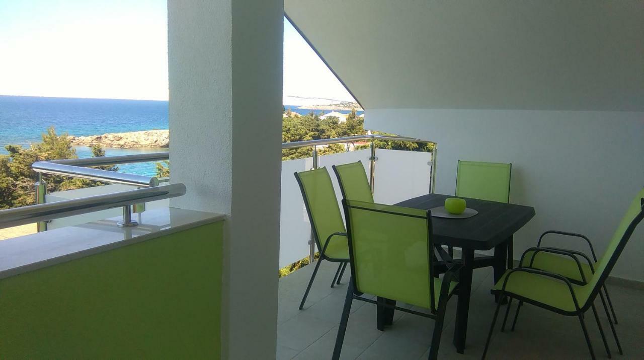 Apartmani Vila Dadic Карлобаг Екстериор снимка