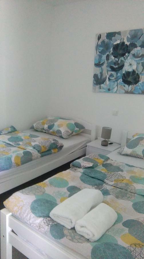 Apartmani Vila Dadic Карлобаг Екстериор снимка